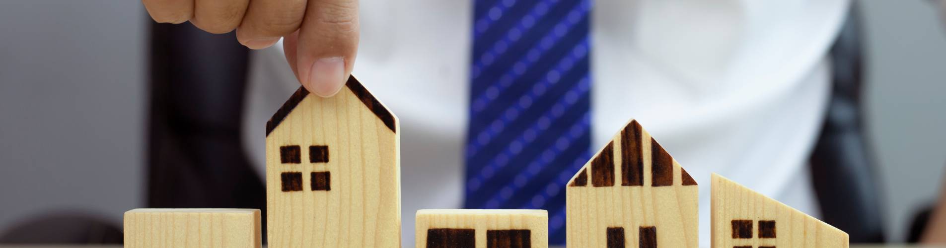 How Conveyancing Fee Calculators Help Streamline The Property Buying Process In Queensland